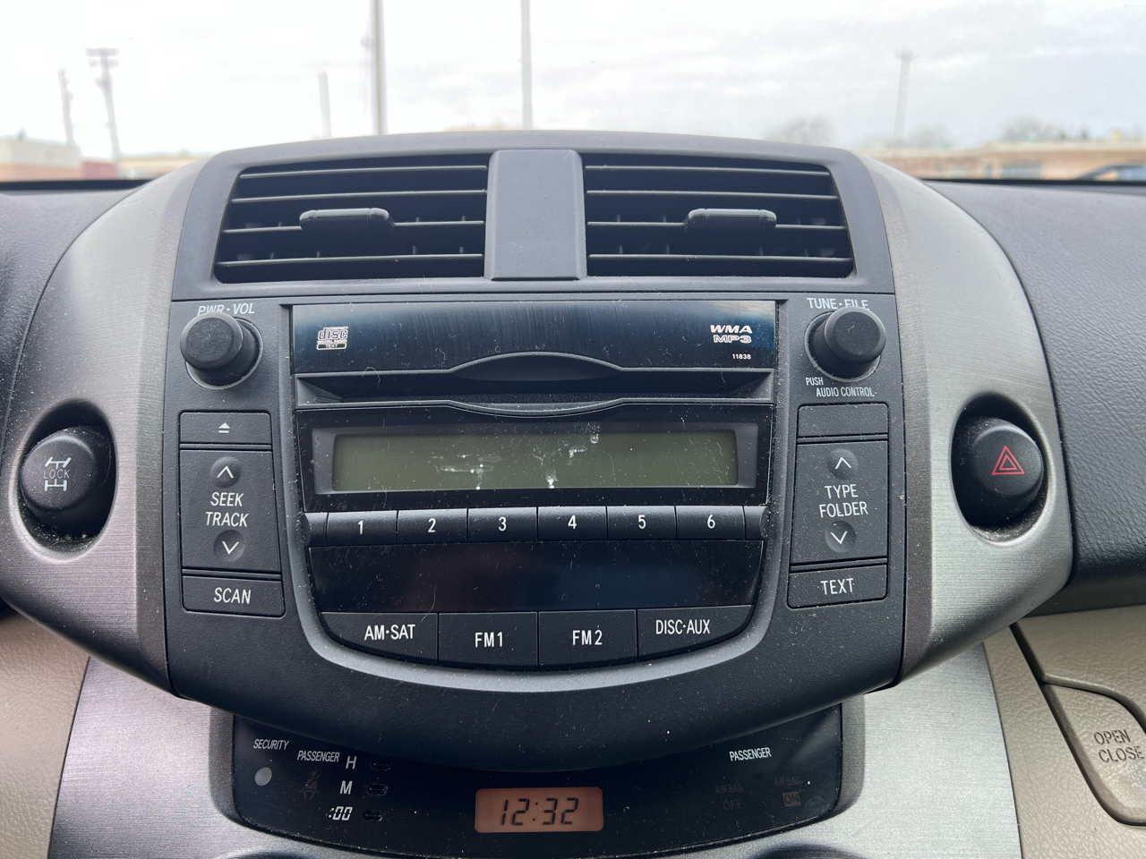 Toyota RAV4 Base I4 4WD 2009