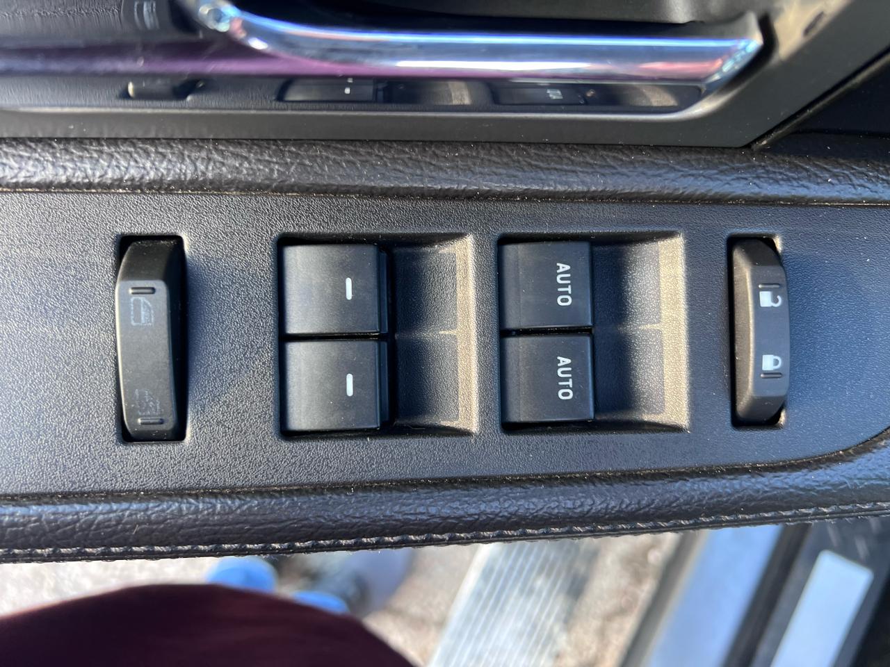 Ford F-150 Platinum SuperCrew 6.5-ft. Bed 4WD 2012