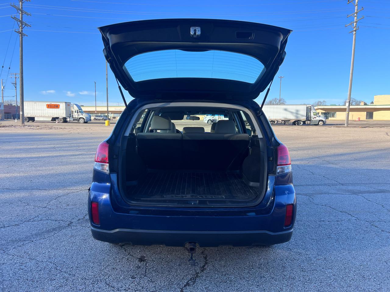 Subaru Outback 2.5i Premium 2011