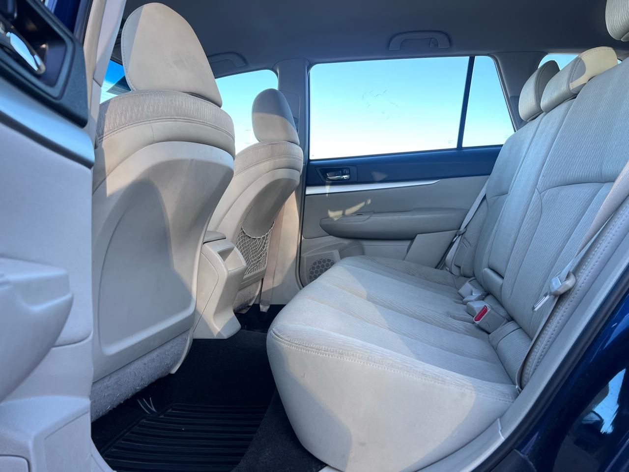 Subaru Outback 2.5i Premium 2011