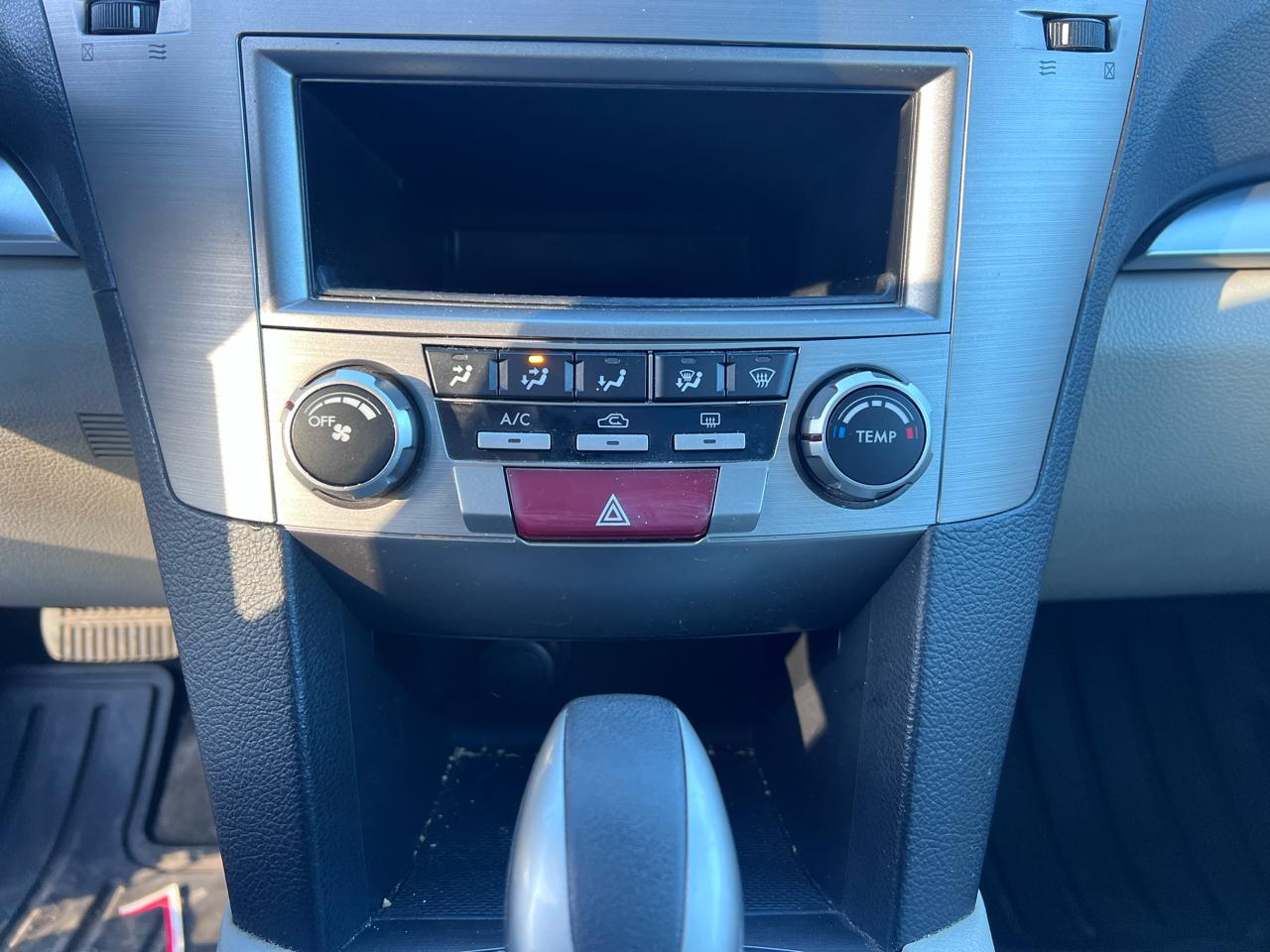 Subaru Outback 2.5i Premium 2011