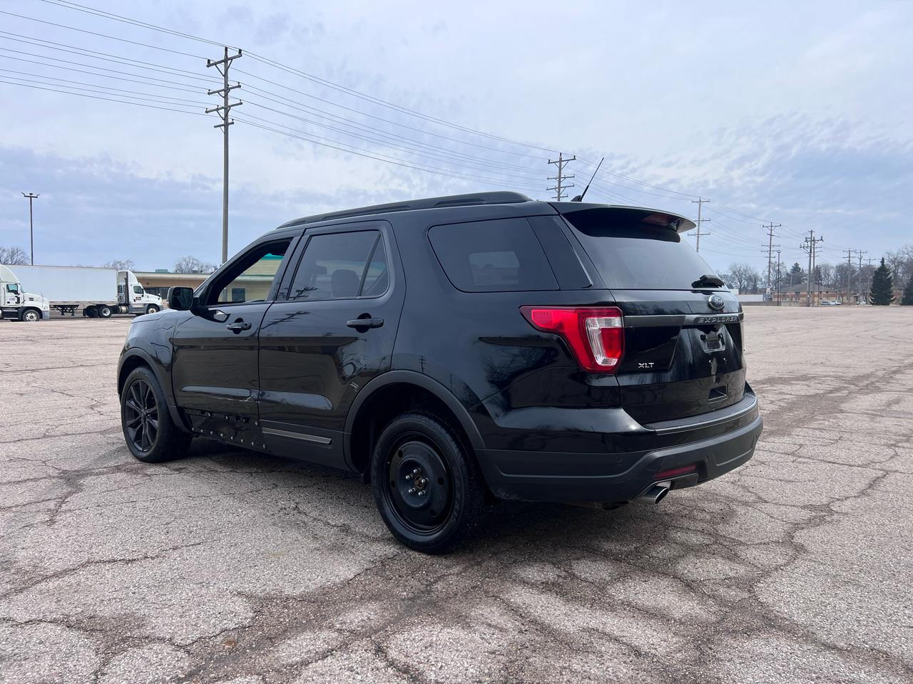Ford Explorer XLT 4WD 2018