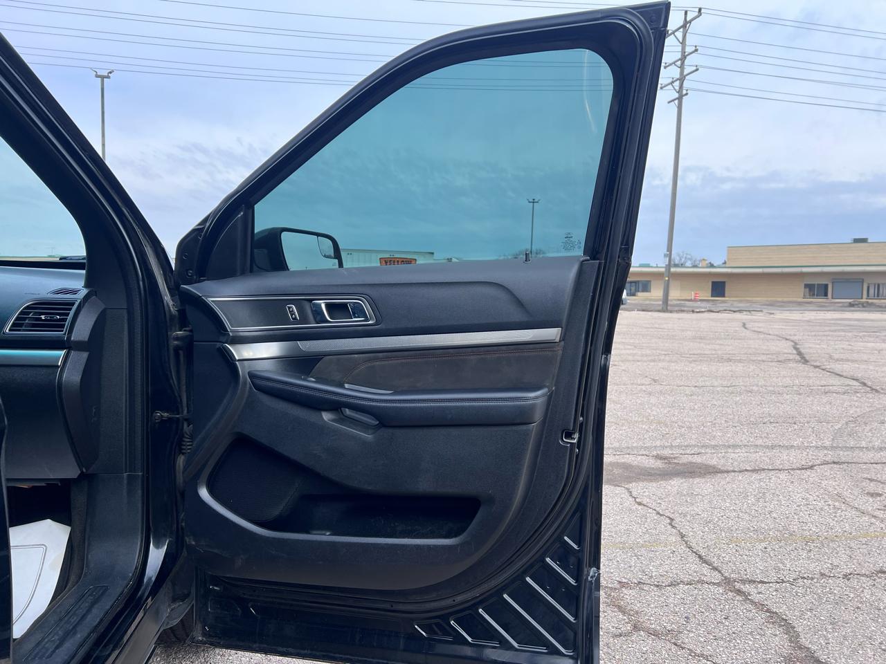 Ford Explorer XLT 4WD 2018