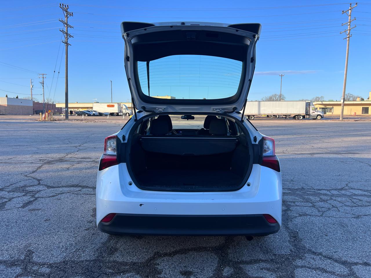 Toyota Prius LE AWD-e 2021