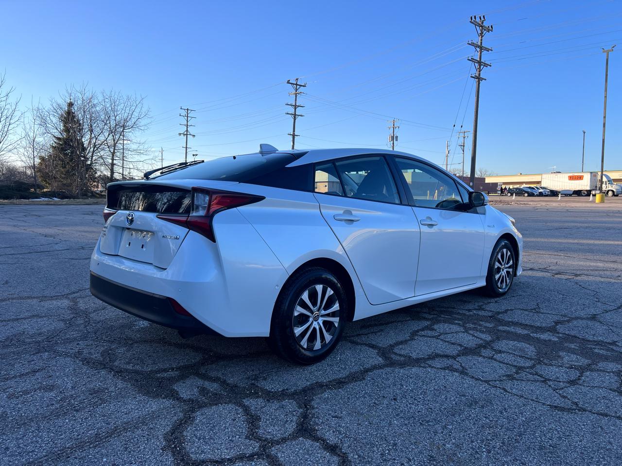 Toyota Prius LE AWD-e 2021