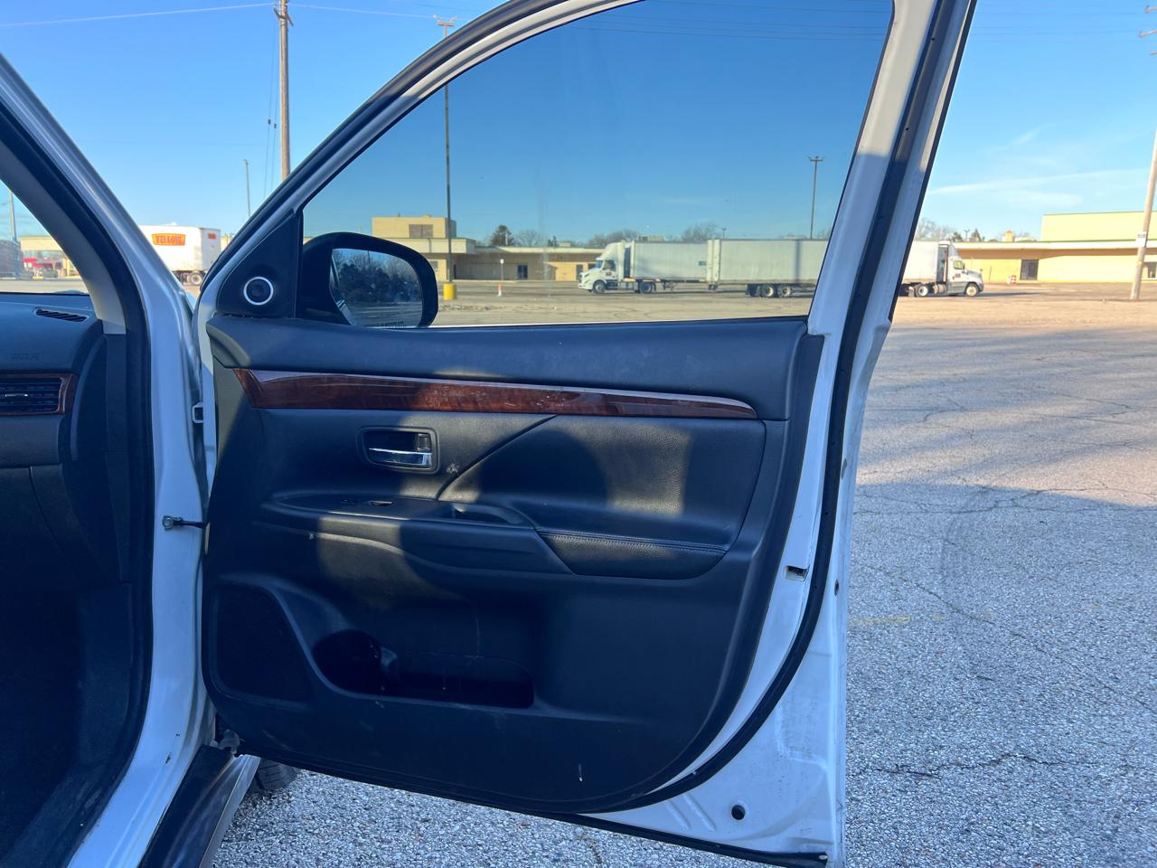 Mitsubishi Outlander GT S-AWC 2014