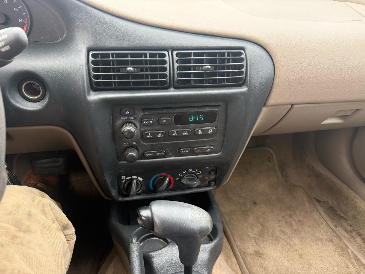 Chevrolet Cavalier LS Sedan 2002