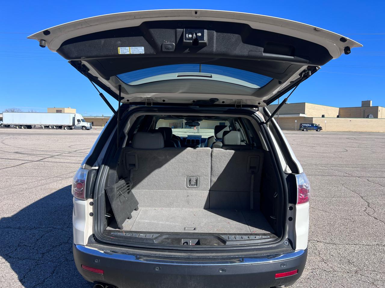 GMC Acadia SLT-2 FWD 2008