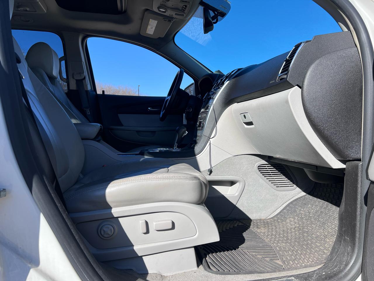 GMC Acadia SLT-2 FWD 2008