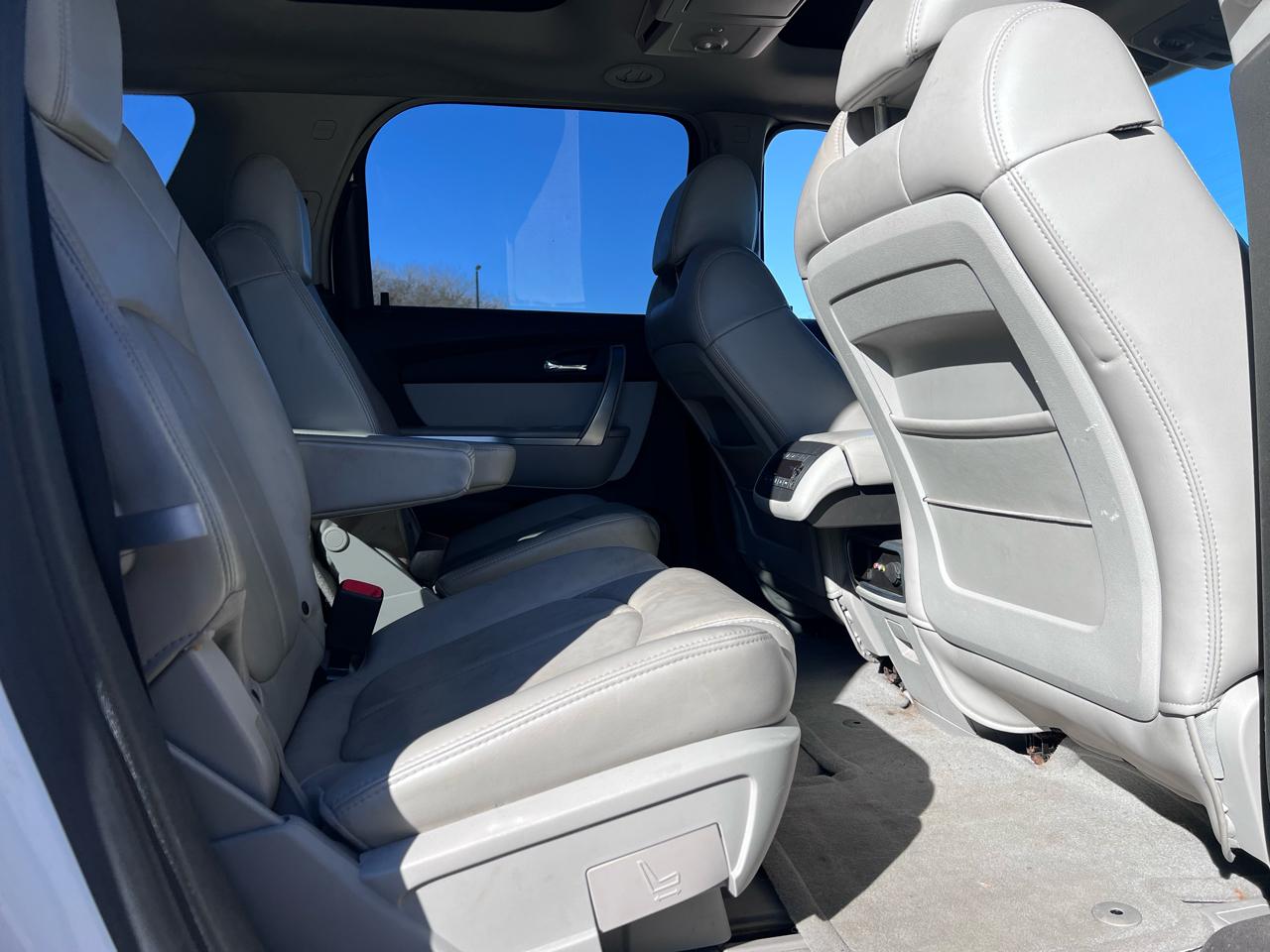 GMC Acadia SLT-2 FWD 2008