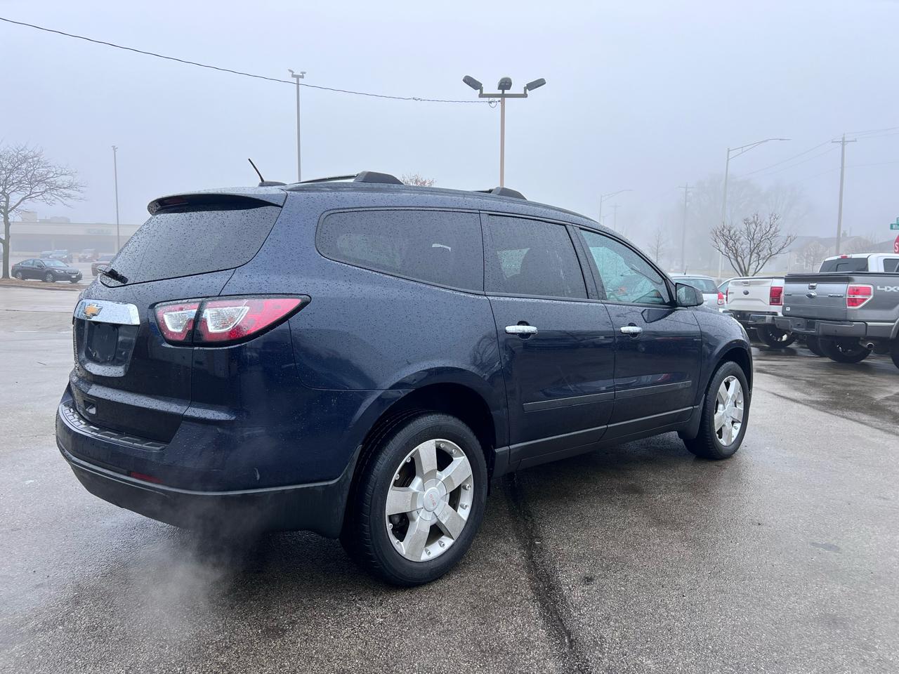 Chevrolet Traverse LS FWD w/PDC 2017