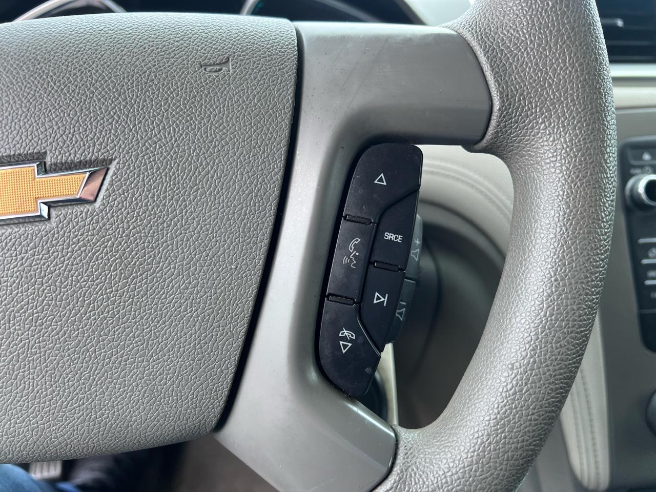 Chevrolet Traverse LS FWD w/PDC 2017