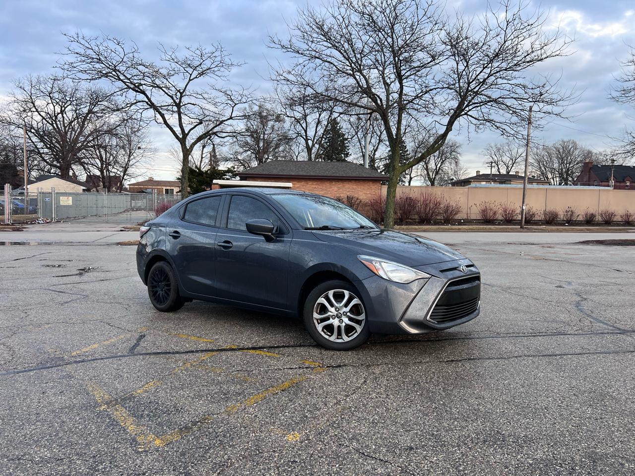 Toyota Yaris iA 6A 2018