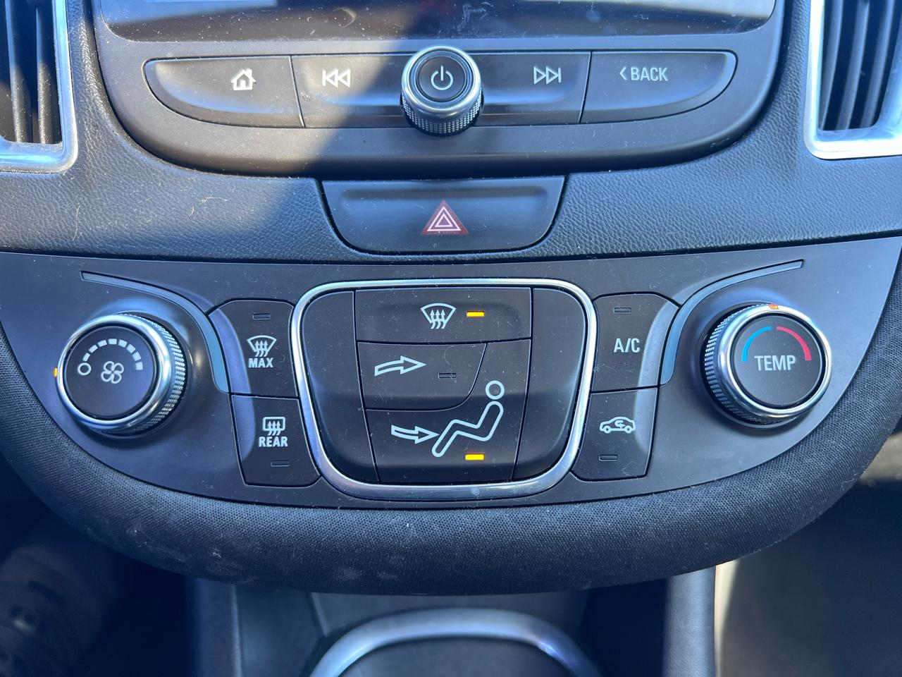 Chevrolet Malibu  2016