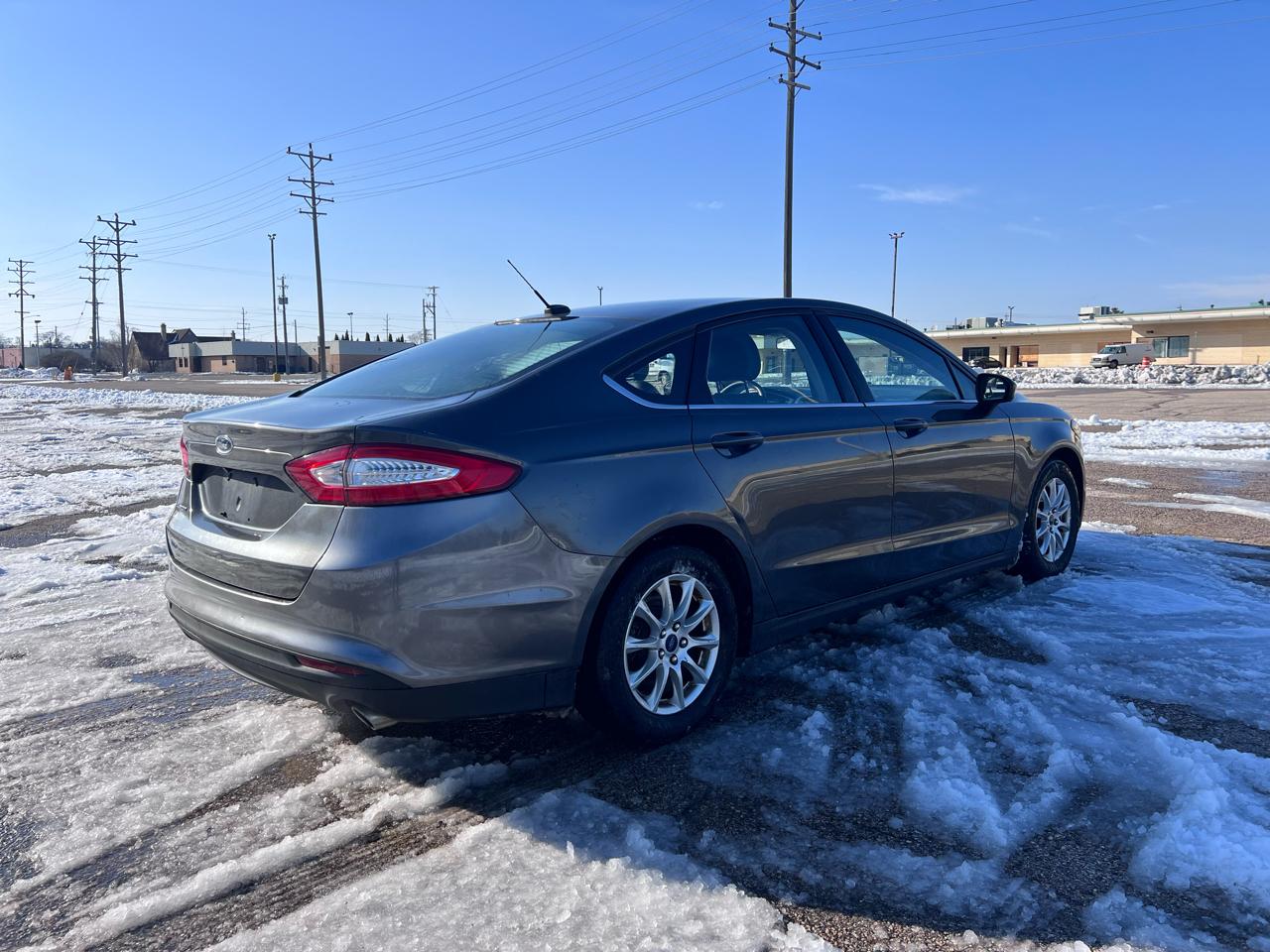 Ford Fusion SE 2016