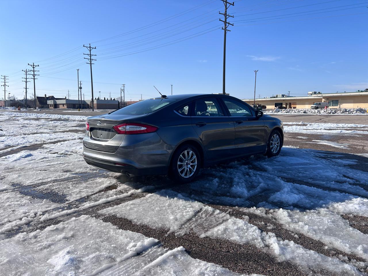 Ford Fusion SE 2016