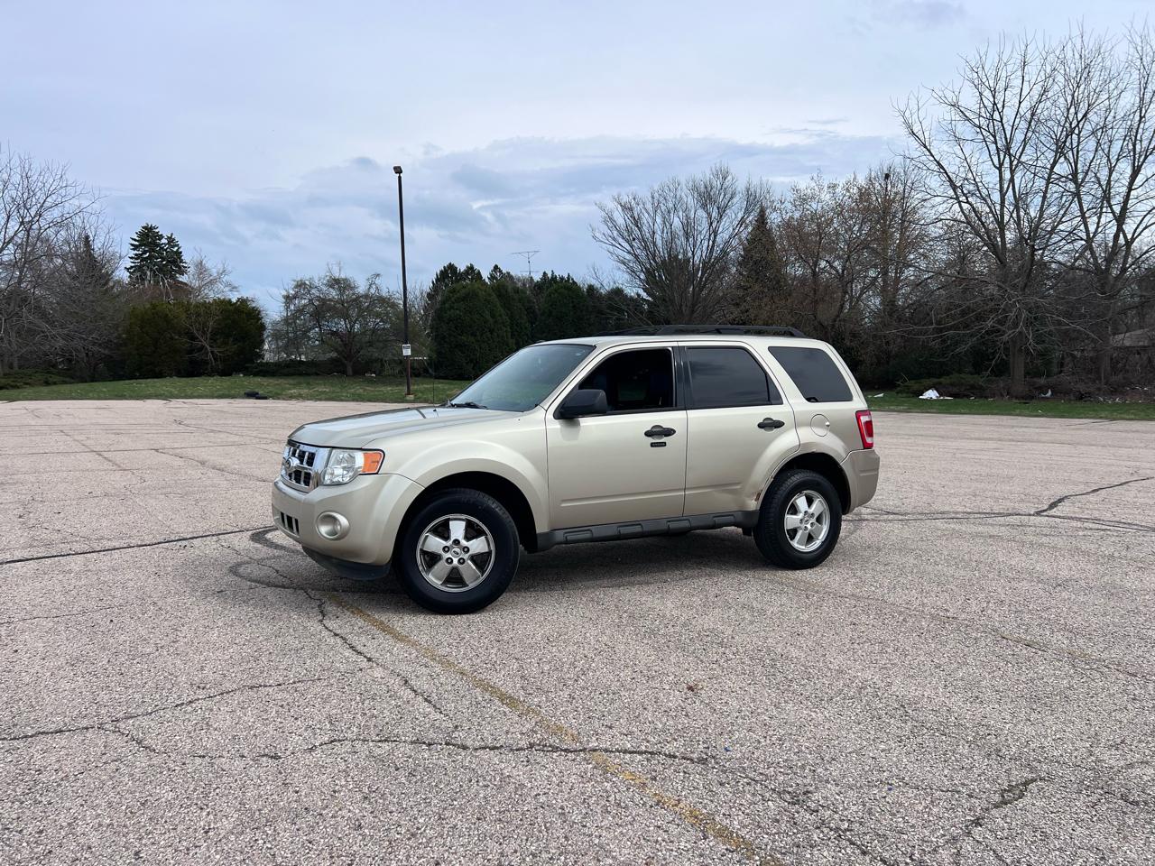 Ford Escape XLT FWD 2011