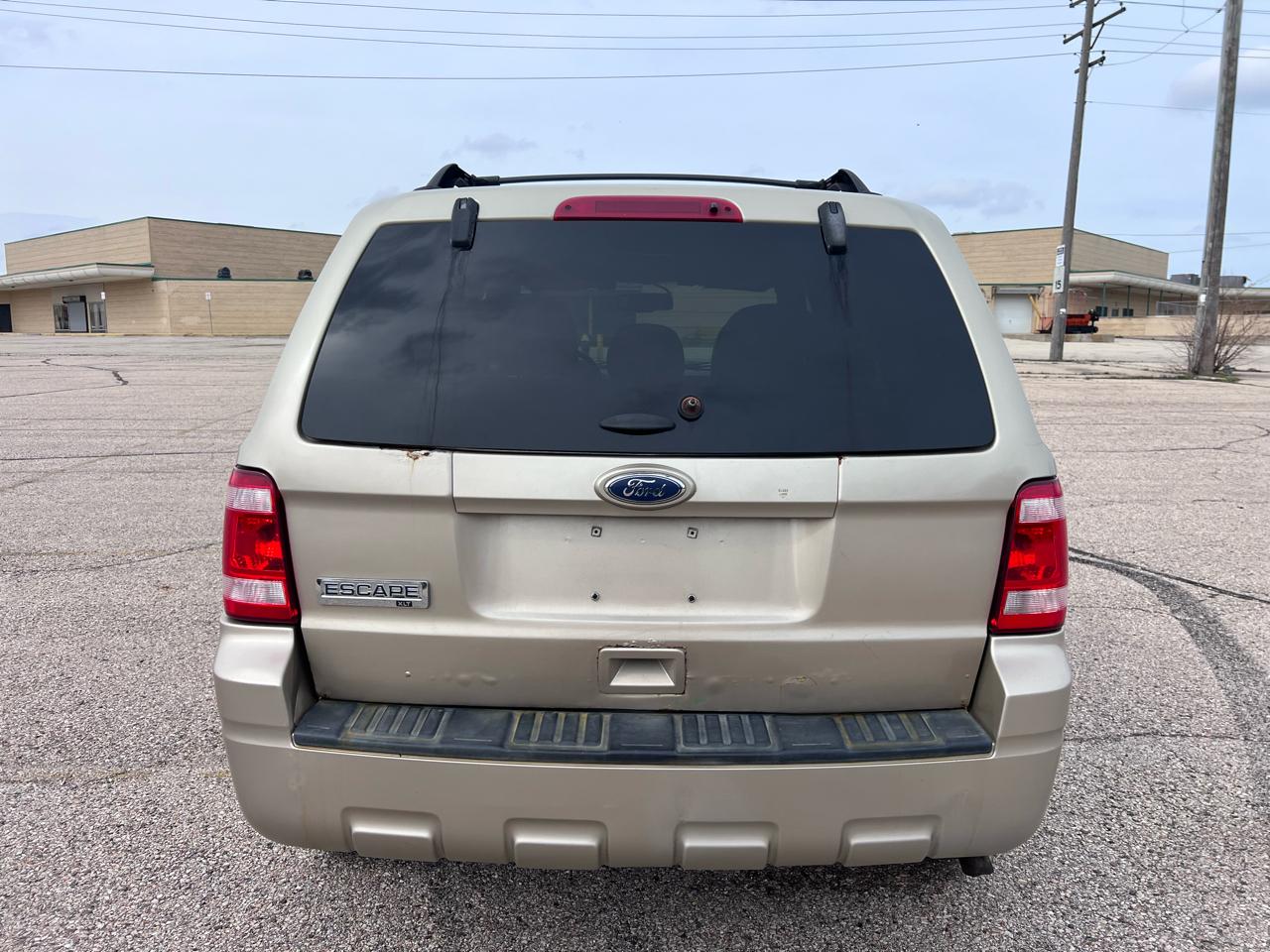 Ford Escape XLT FWD 2011