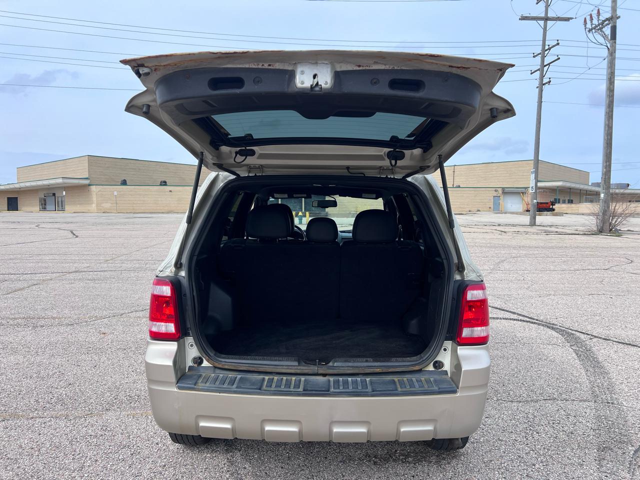 Ford Escape XLT FWD 2011