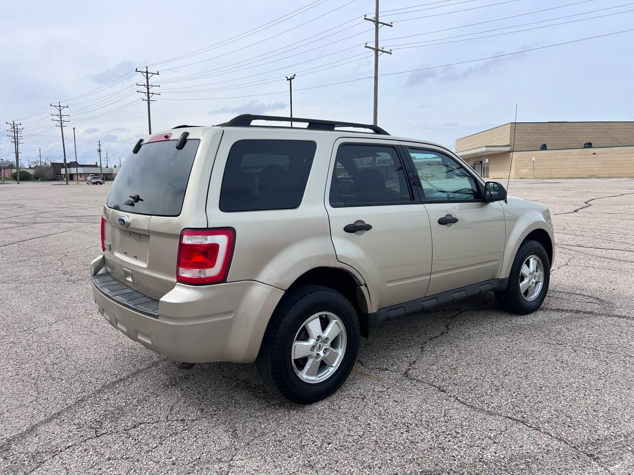 Ford Escape XLT FWD 2011