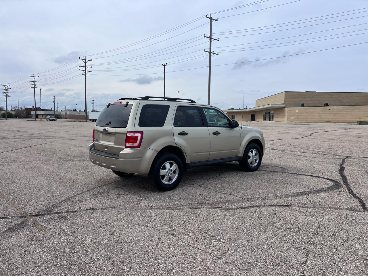 Ford Escape XLT FWD 2011
