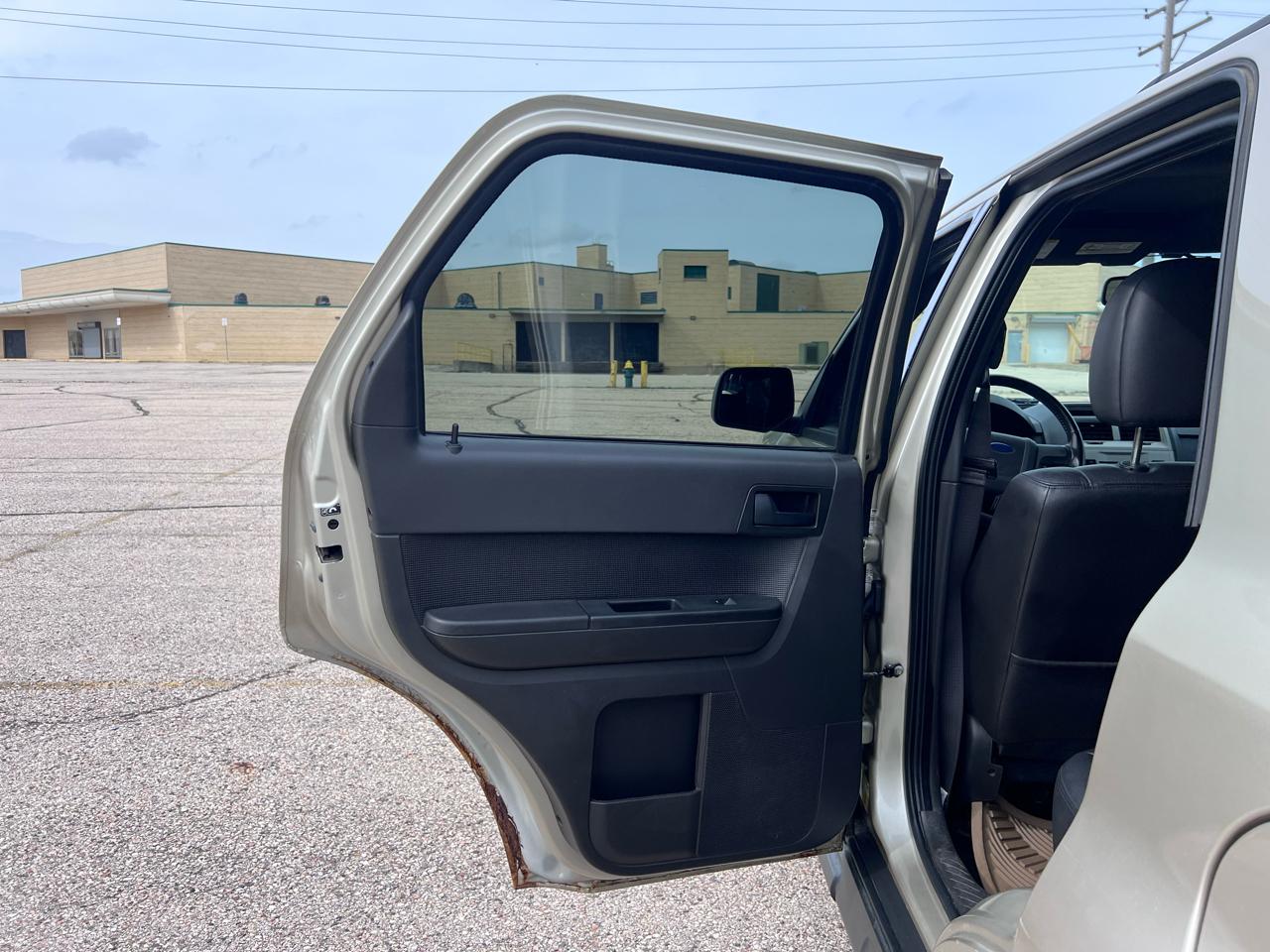 Ford Escape XLT FWD 2011