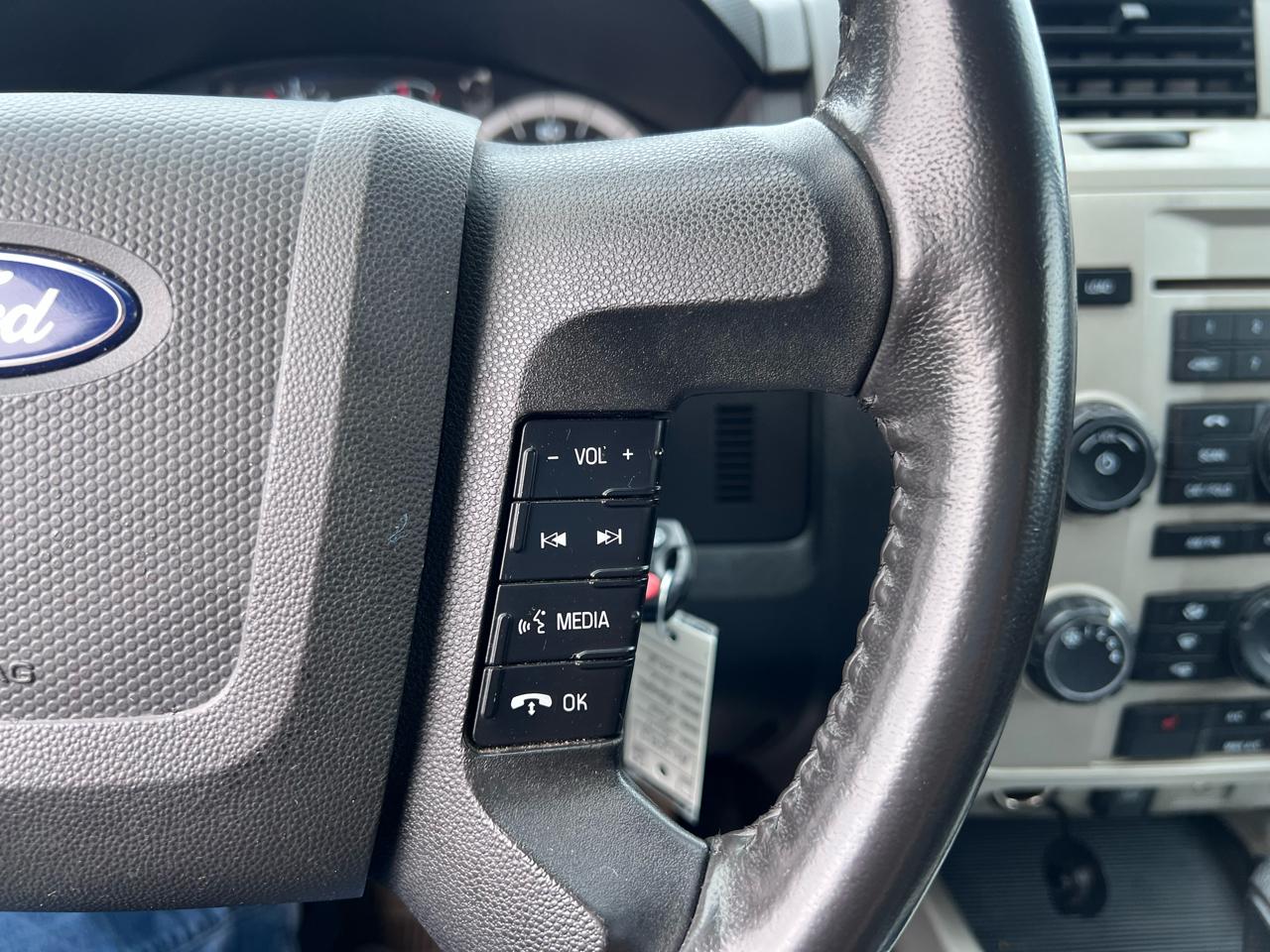 Ford Escape XLT FWD 2011