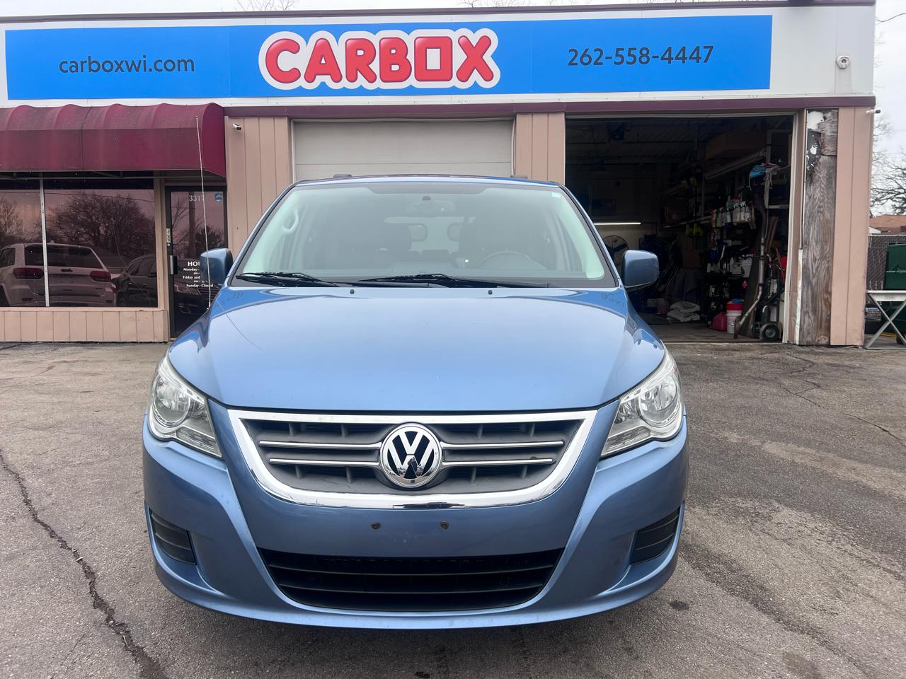 Volkswagen Routan SEL w/Nav 2011