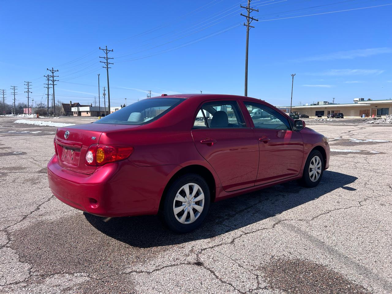 Toyota Corolla Base 4-Speed AT 2010