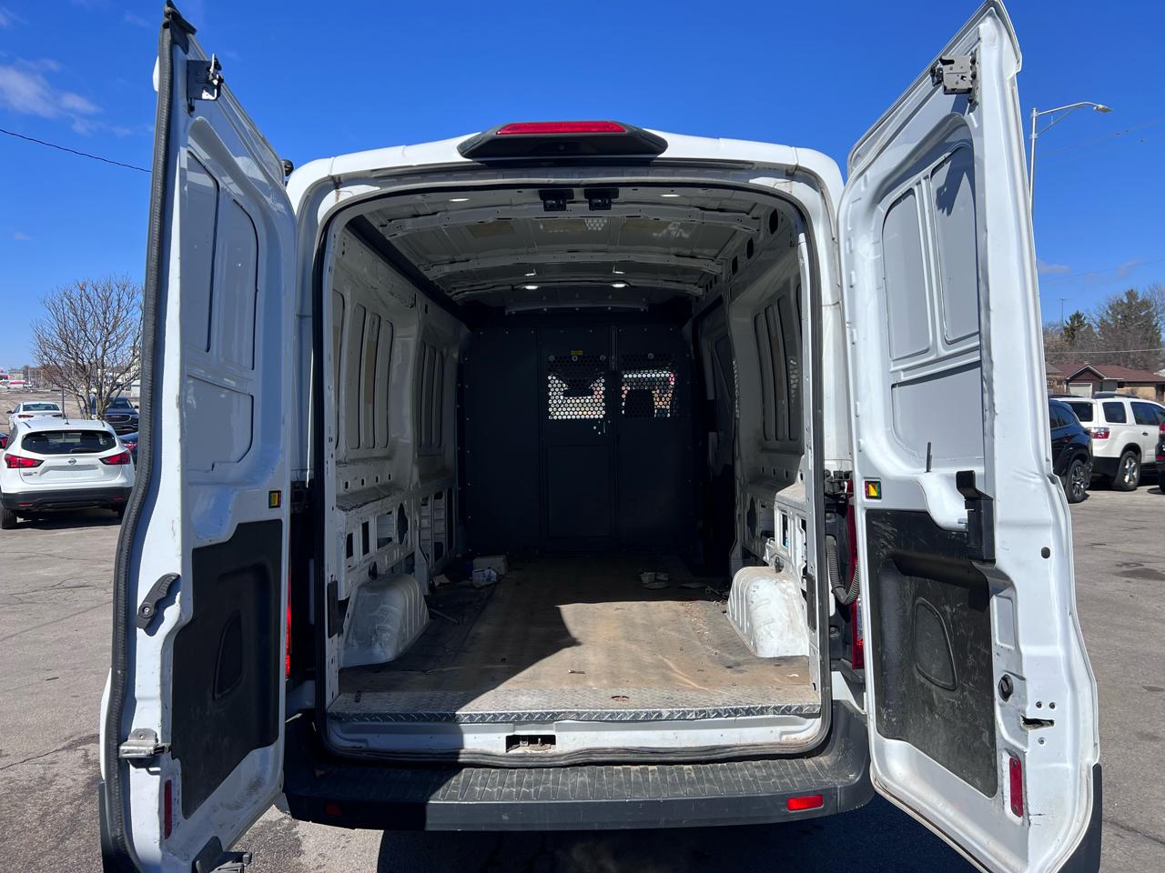 Ford Transit 250 Van Med. Roof w/Sliding Pass. 148-in. WB 2018