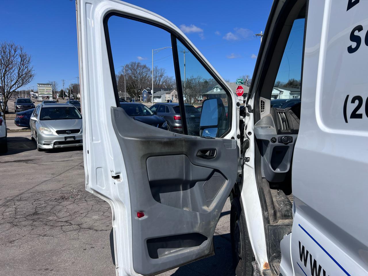 Ford Transit 250 Van Med. Roof w/Sliding Pass. 148-in. WB 2018