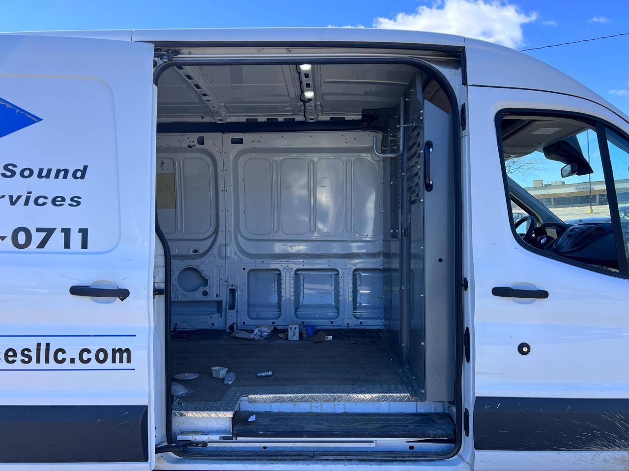 Ford Transit 250 Van Med. Roof w/Sliding Pass. 148-in. WB 2018