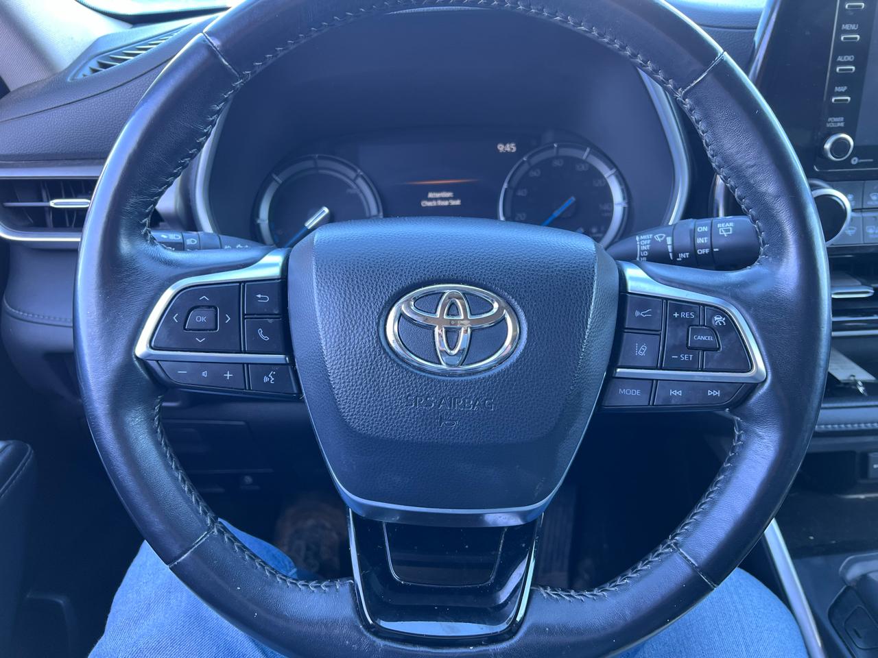 Toyota Highlander Hybrid XLE AWD 2020
