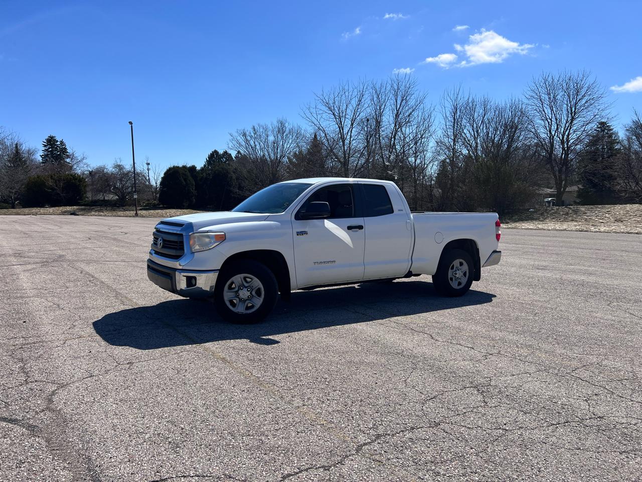 Toyota Tundra SR5 5.7L V8 Double Cab 2WD 2015