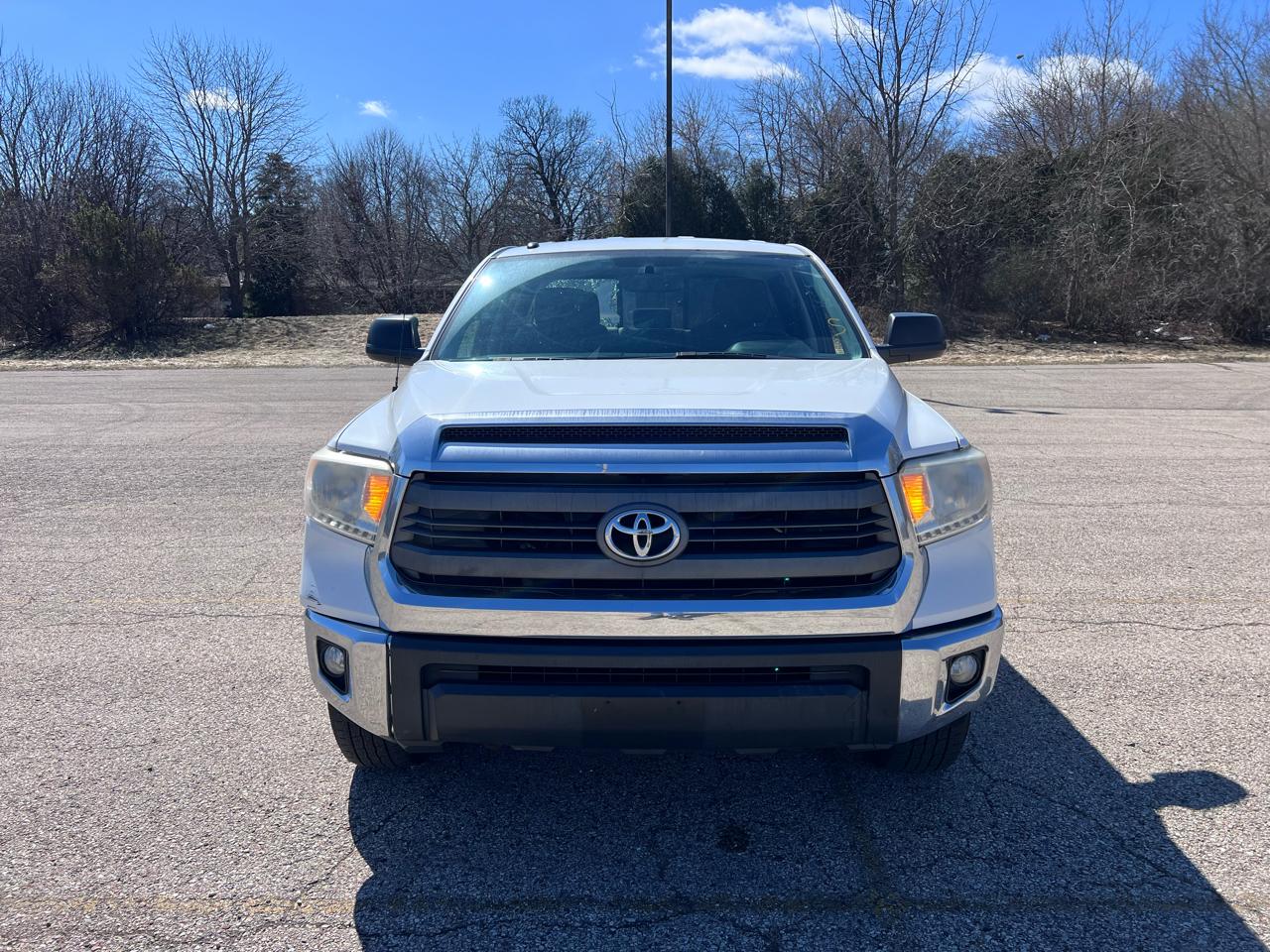 Toyota Tundra SR5 5.7L V8 Double Cab 2WD 2015