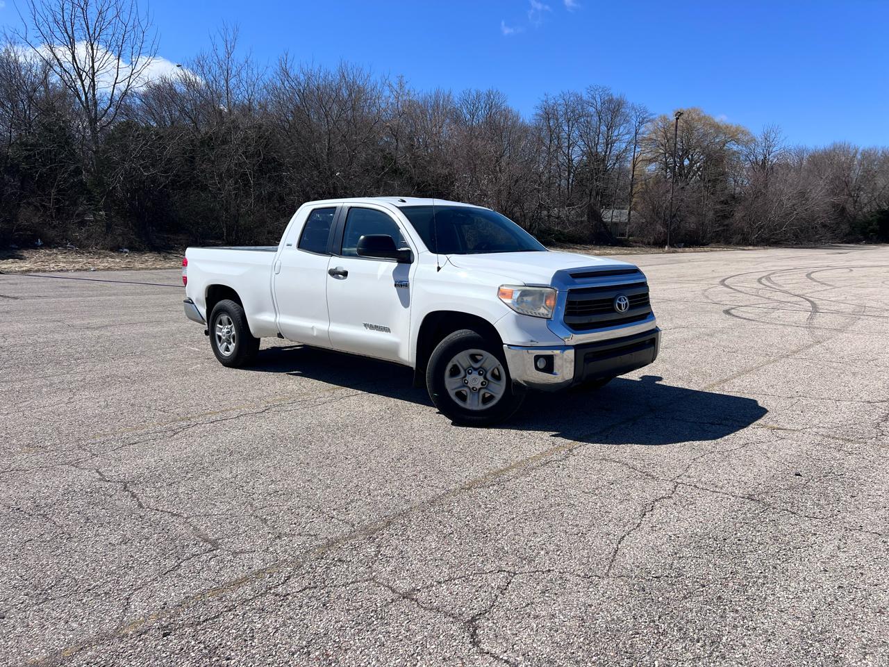 Toyota Tundra SR5 5.7L V8 Double Cab 2WD 2015