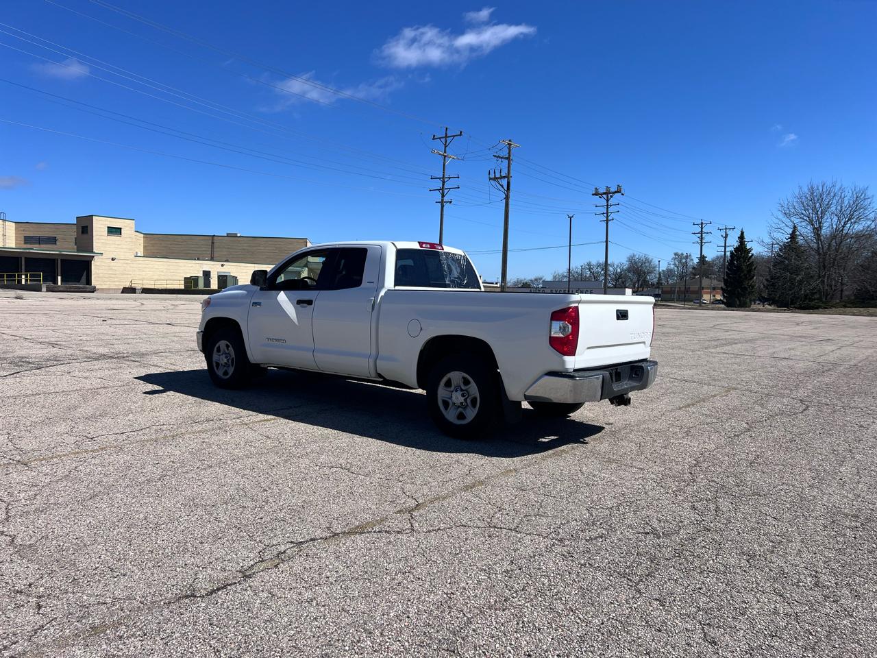 Toyota Tundra SR5 5.7L V8 Double Cab 2WD 2015