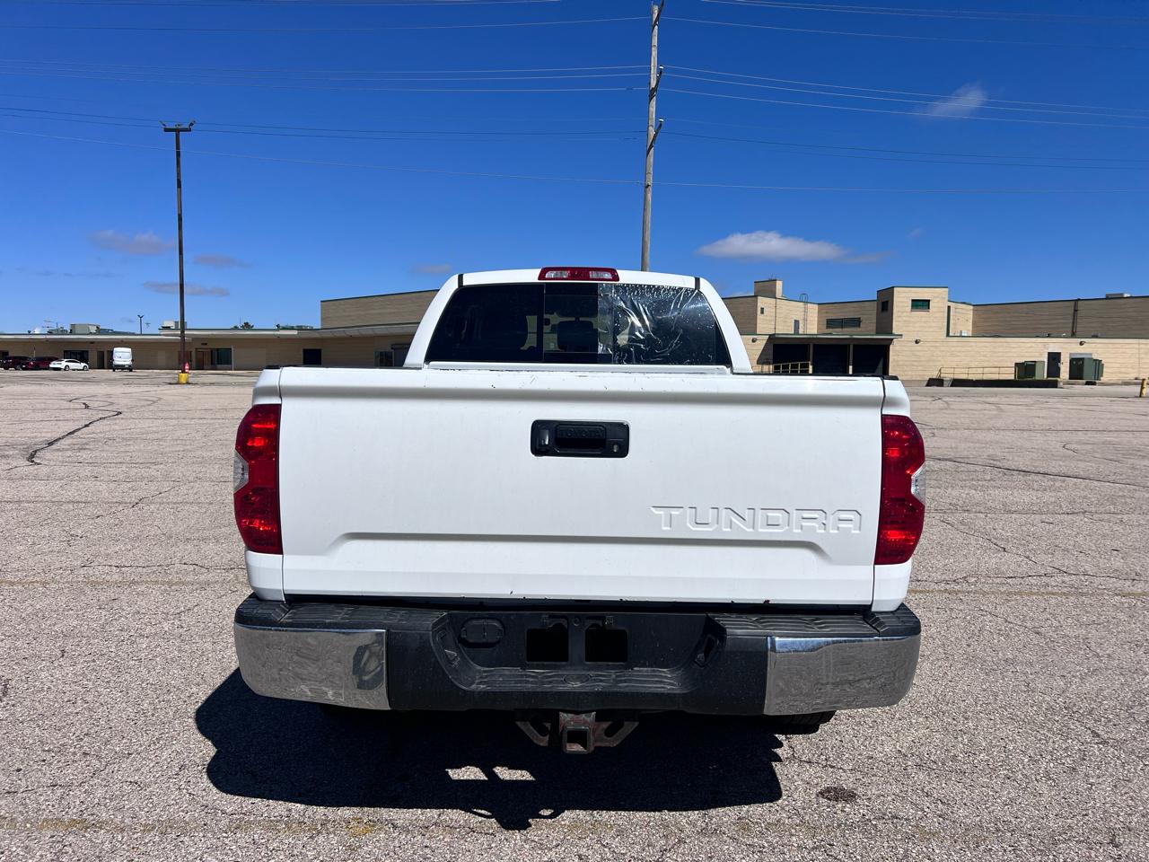 Toyota Tundra SR5 5.7L V8 Double Cab 2WD 2015