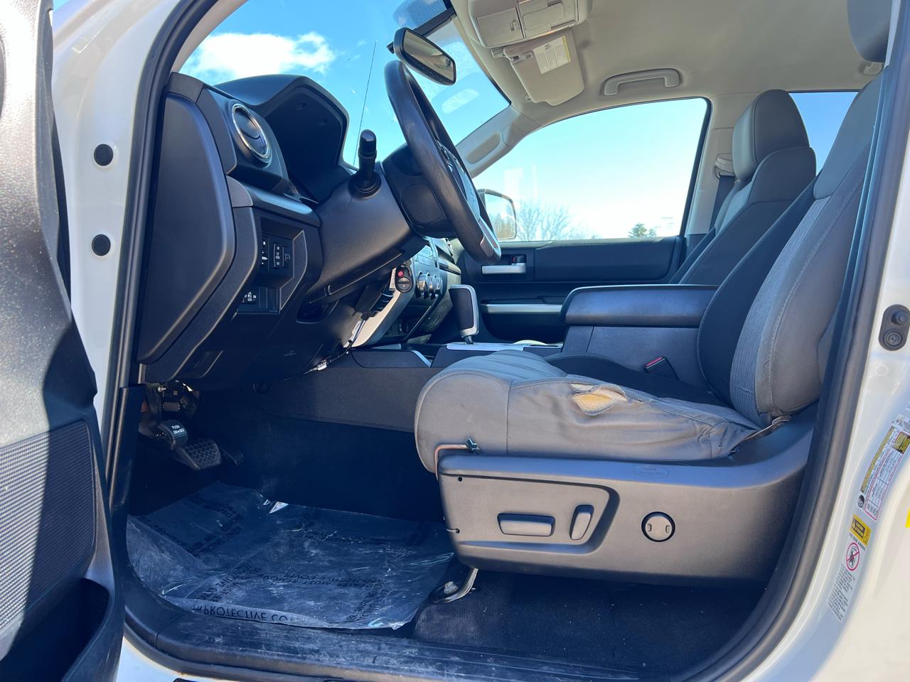 Toyota Tundra SR5 5.7L V8 Double Cab 2WD 2015