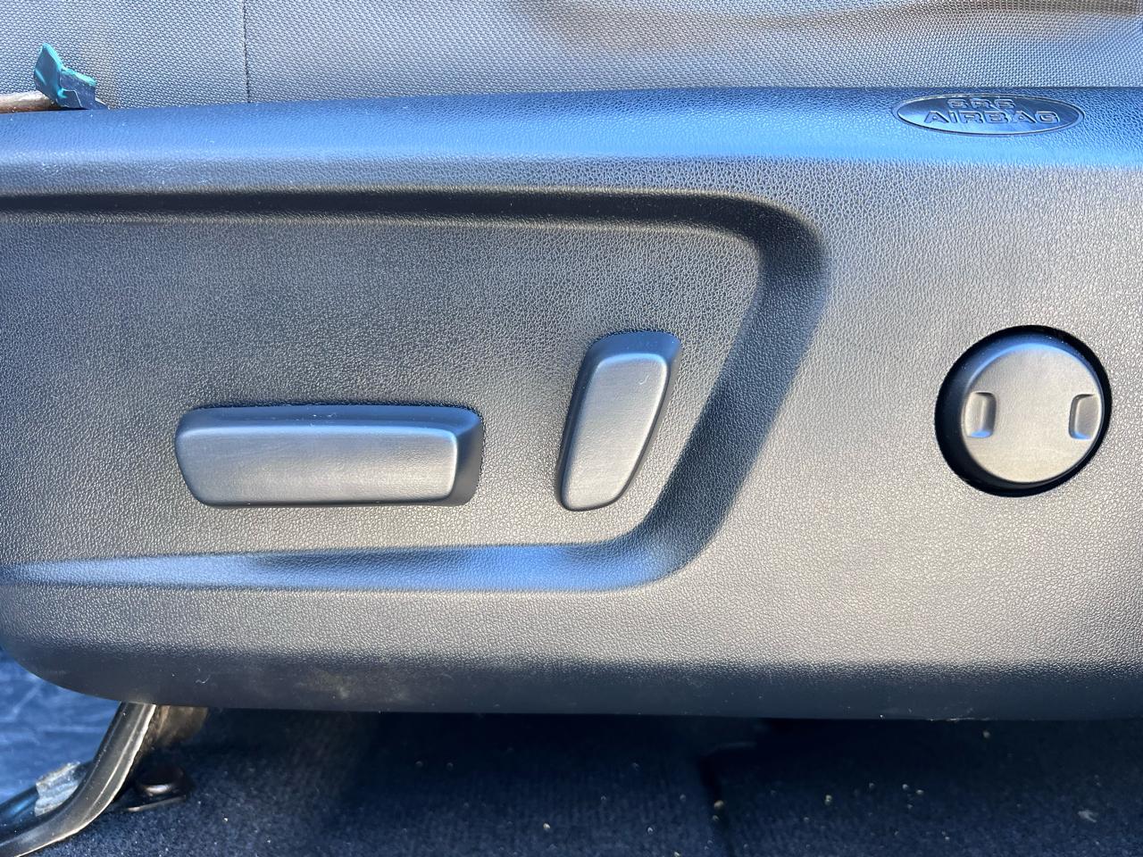 Toyota Tundra SR5 5.7L V8 Double Cab 2WD 2015