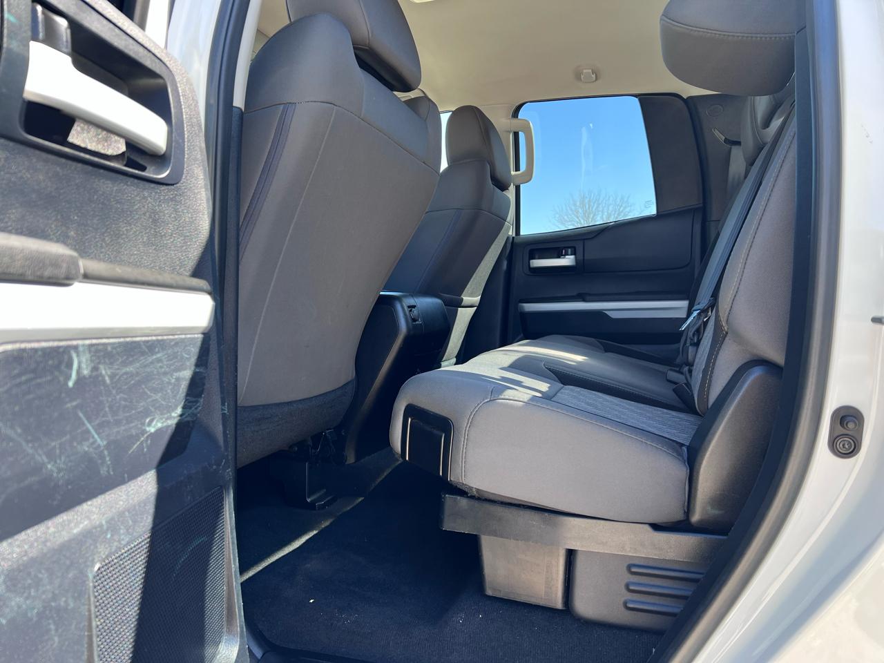 Toyota Tundra SR5 5.7L V8 Double Cab 2WD 2015