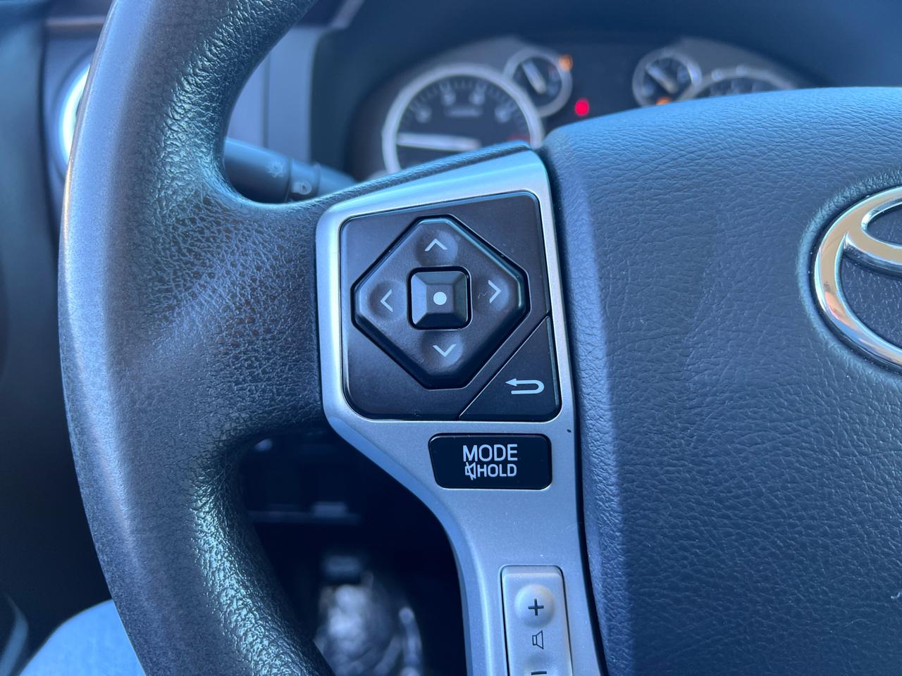 Toyota Tundra SR5 5.7L V8 Double Cab 2WD 2015