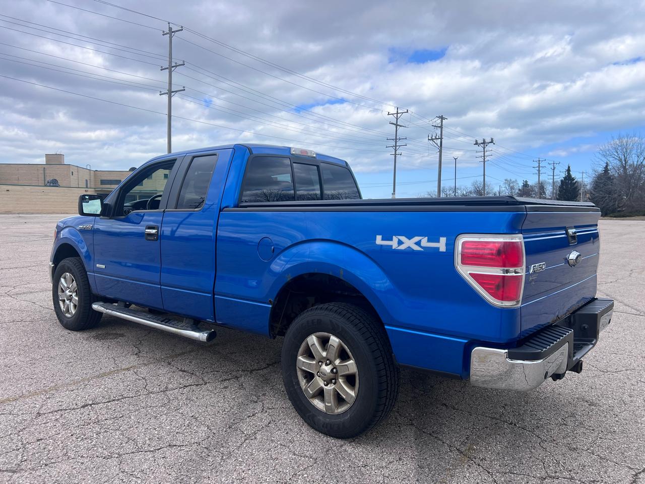Ford F-150 XLT SuperCab 8-ft. Bed 4WD 2013