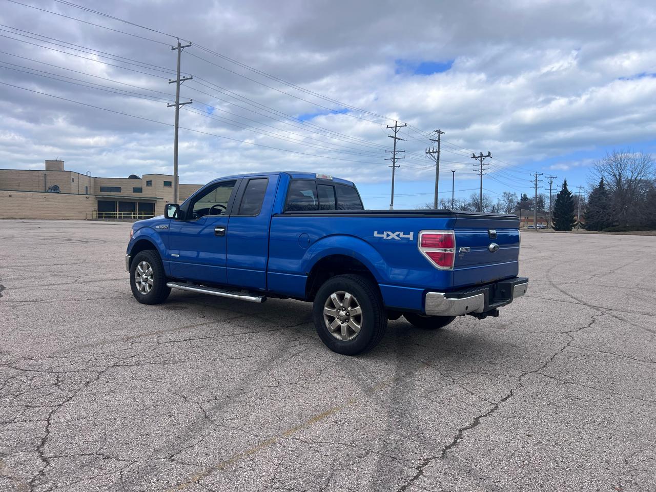 Ford F-150 XLT SuperCab 8-ft. Bed 4WD 2013
