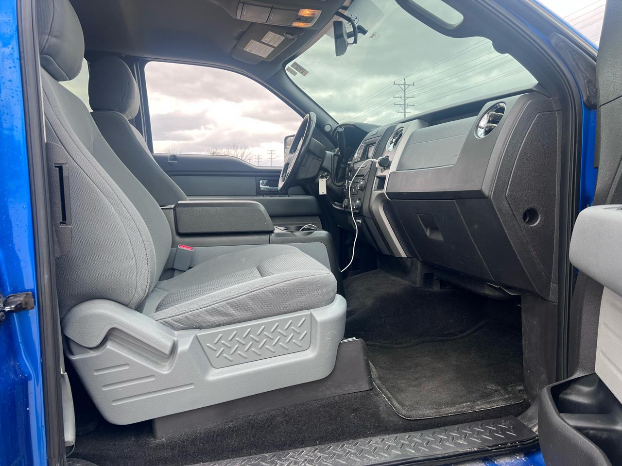 Ford F-150 XLT SuperCab 8-ft. Bed 4WD 2013