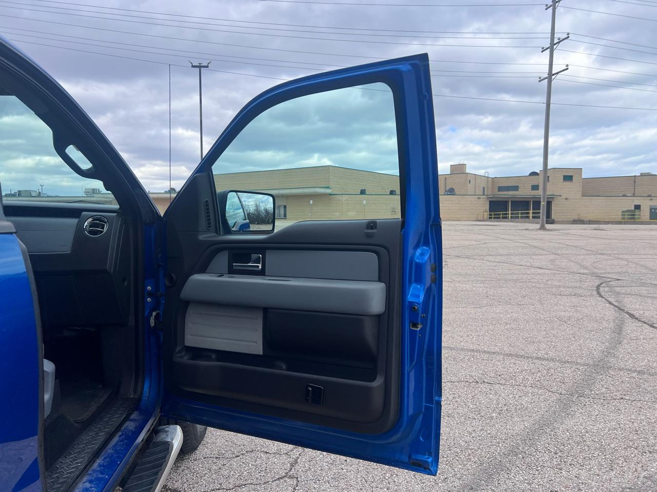 Ford F-150 XLT SuperCab 8-ft. Bed 4WD 2013