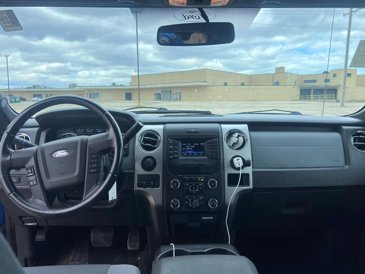 Ford F-150 XLT SuperCab 8-ft. Bed 4WD 2013