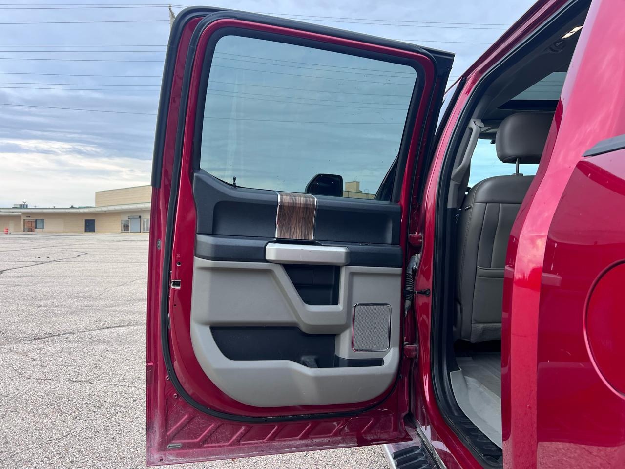 Ford F-150 Lariat SuperCrew 4WD 2018