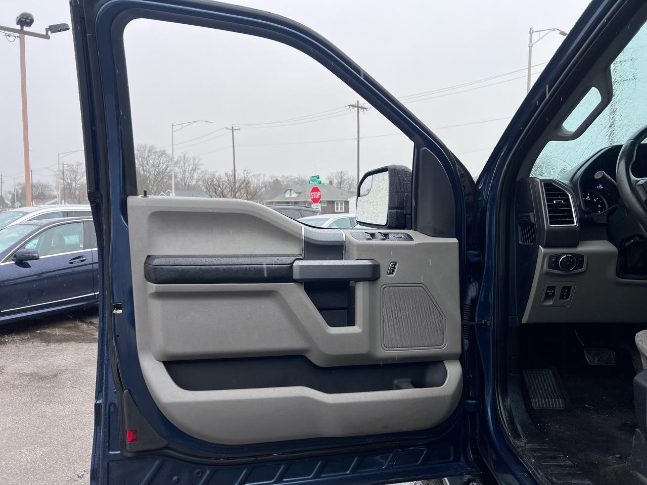 Ford F-150 Lariat SuperCab 8-ft. 4WD 2016