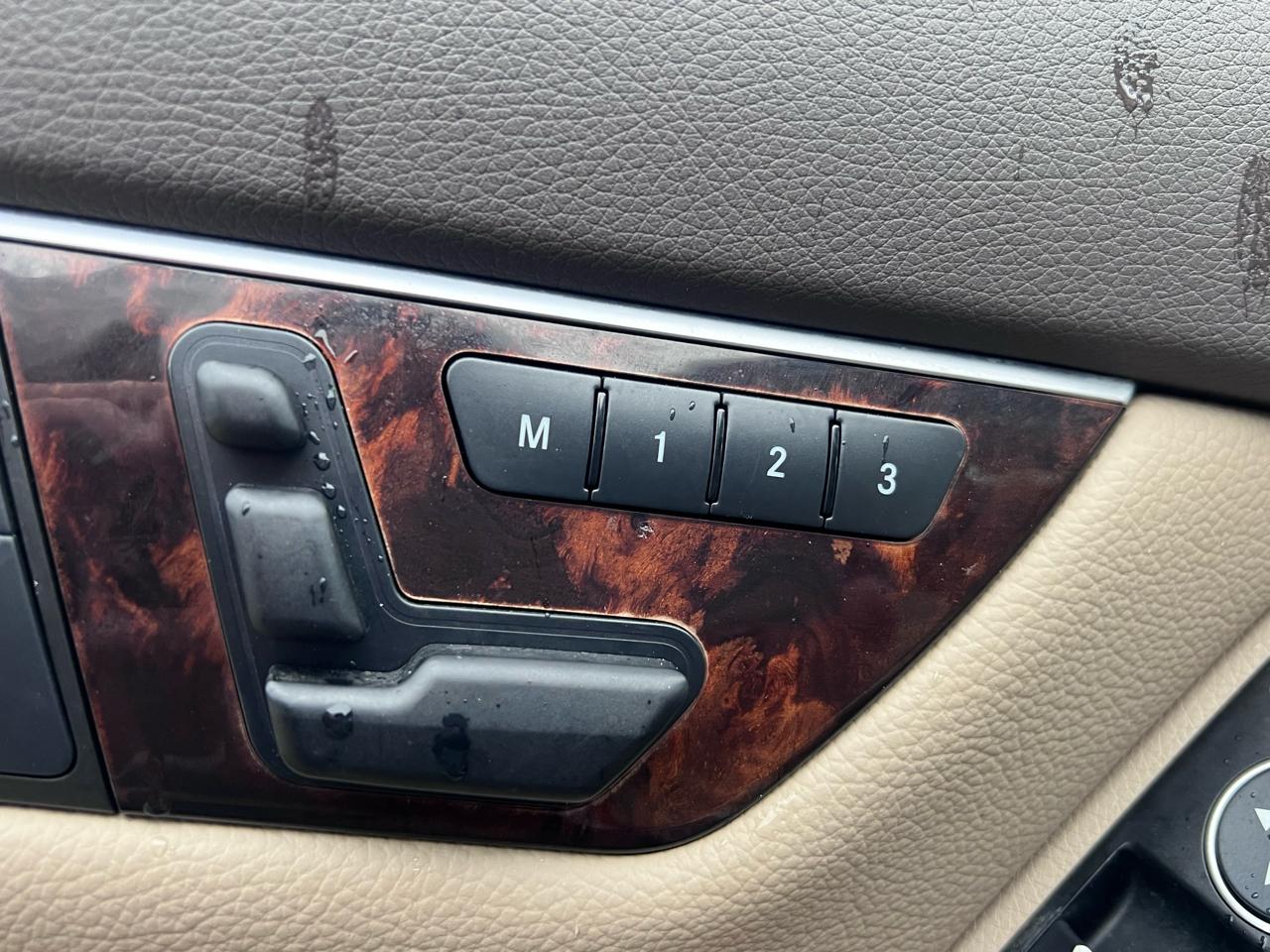 Mercedes-Benz C-Class C300 4MATIC Luxury Sedan 2012